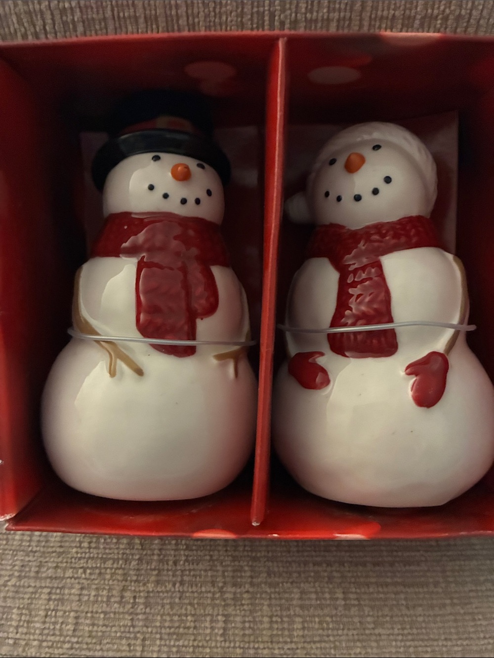 St. Nicholas Square Yuletide Snowman Salt & Pepper Shaker Set Hand-painted -New